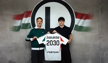Jakub Żewłakow z nowym kontraktem w Legii