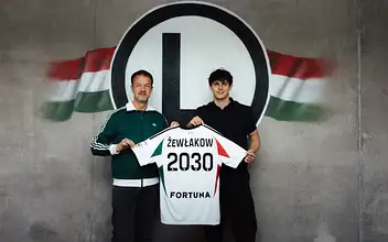 Jakub Żewłakow z nowym kontraktem w Legii